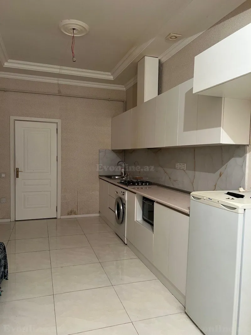 Kirayə verilir 2 otaqlı Mənzil Yeni tikili 77 m² Saray