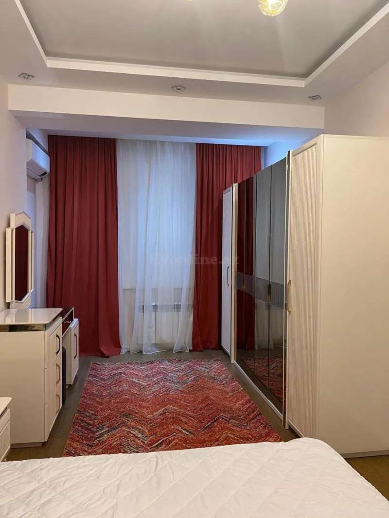 Kirayə verilir 3 otaqlı Mənzil Yeni tikili 135 m² İnşaatçılar m. - şəkil 10