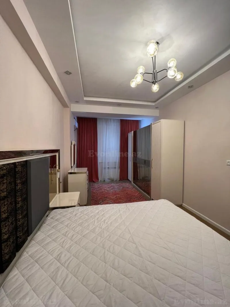 Kirayə verilir 3 otaqlı Mənzil Yeni tikili 135 m² İnşaatçılar m. - şəkil 18