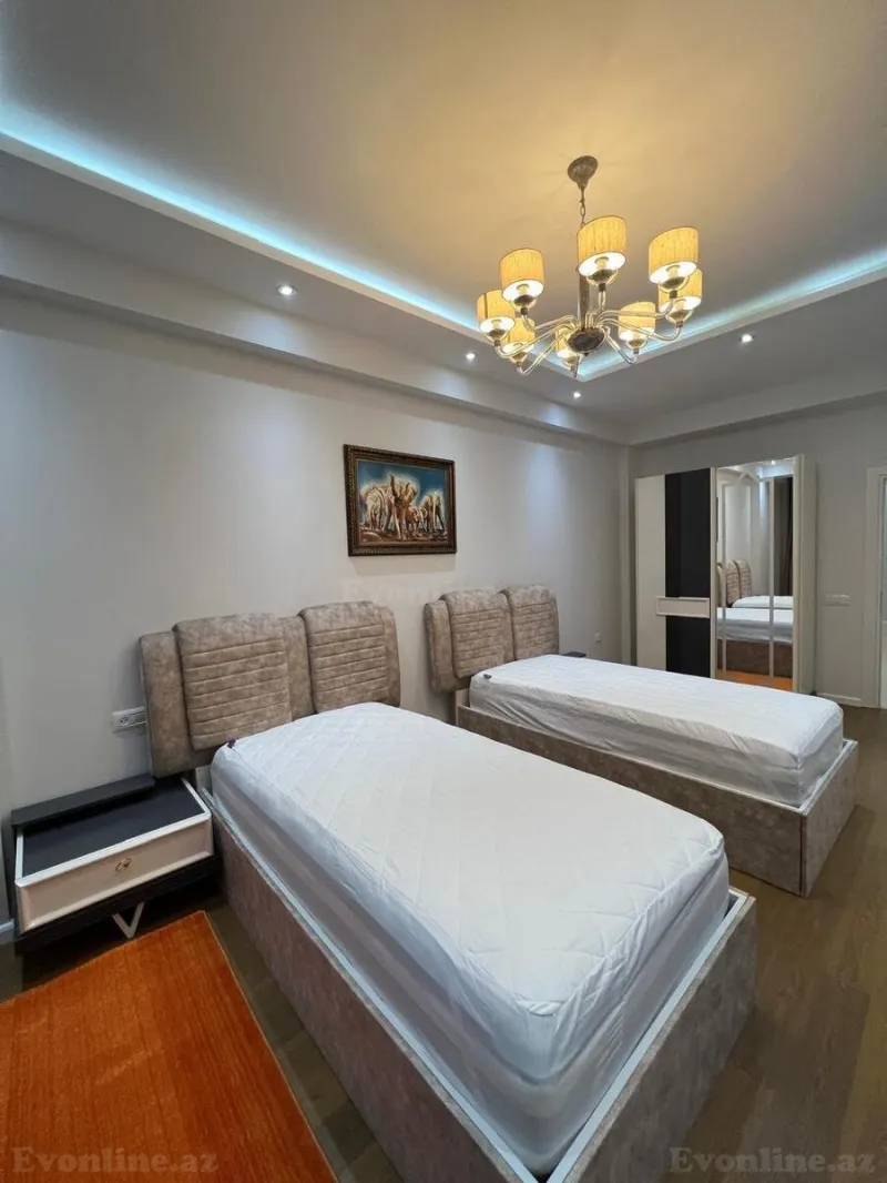 Kirayə verilir 3 otaqlı Mənzil Yeni tikili 135 m² İnşaatçılar m. - şəkil 20