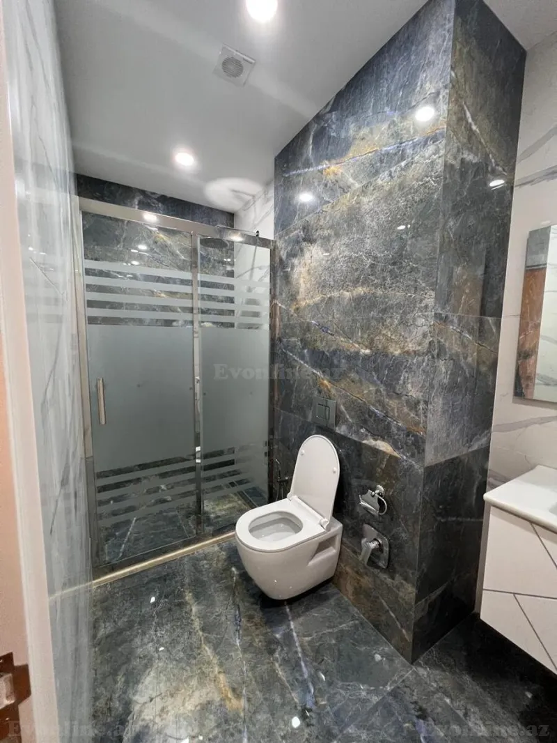 Kirayə verilir 3 otaqlı Mənzil Yeni tikili 135 m² İnşaatçılar m. - şəkil 23