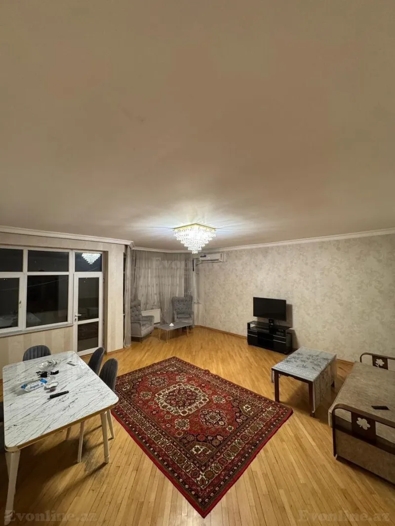 Kirayə verilir 3 otaqlı Mənzil Yeni tikili 162 m² 8 Noyabr m.