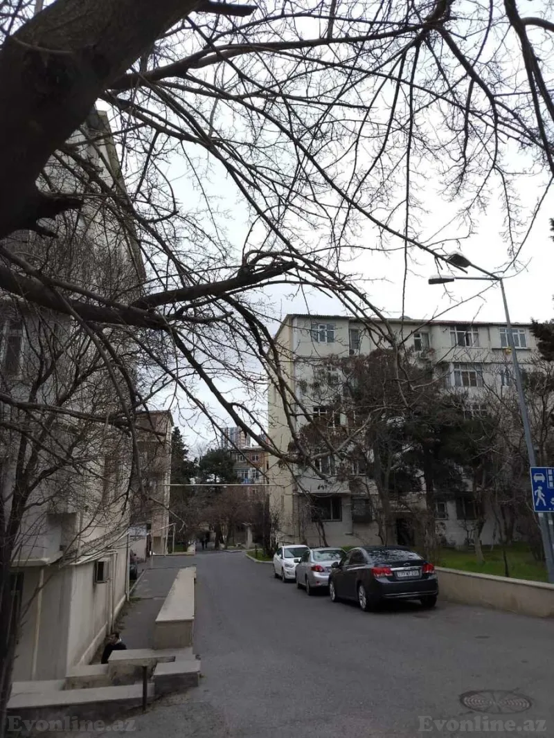 Satılır 2 otaqlı Mənzil Köhnə tikili 58 m² 2-ci mikrorayon - şəkil 2