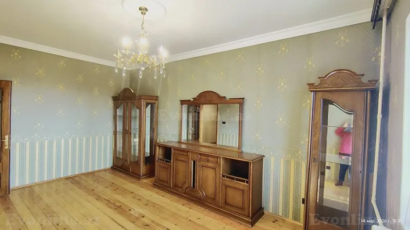 Satılır 4 otaqlı Mənzil Köhnə tikili 100 m² Suraxanı r.