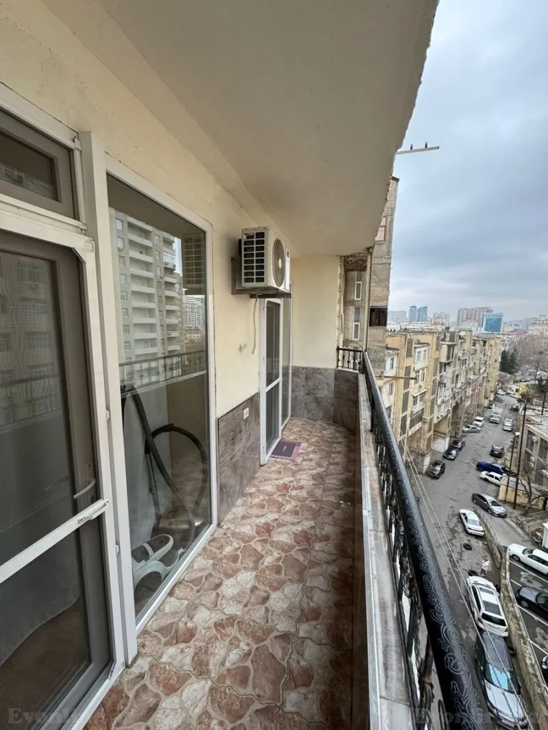 Satılır 4 otaqlı Mənzil Köhnə tikili 110 m² Elmlər Akademiyası m. - şəkil 10