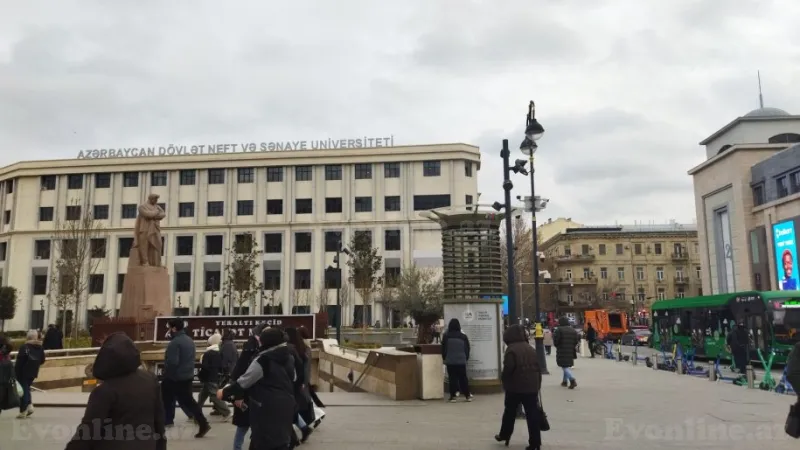 Satılır 2 otaqlı Mənzil Köhnə tikili 60 m² 28 May m.