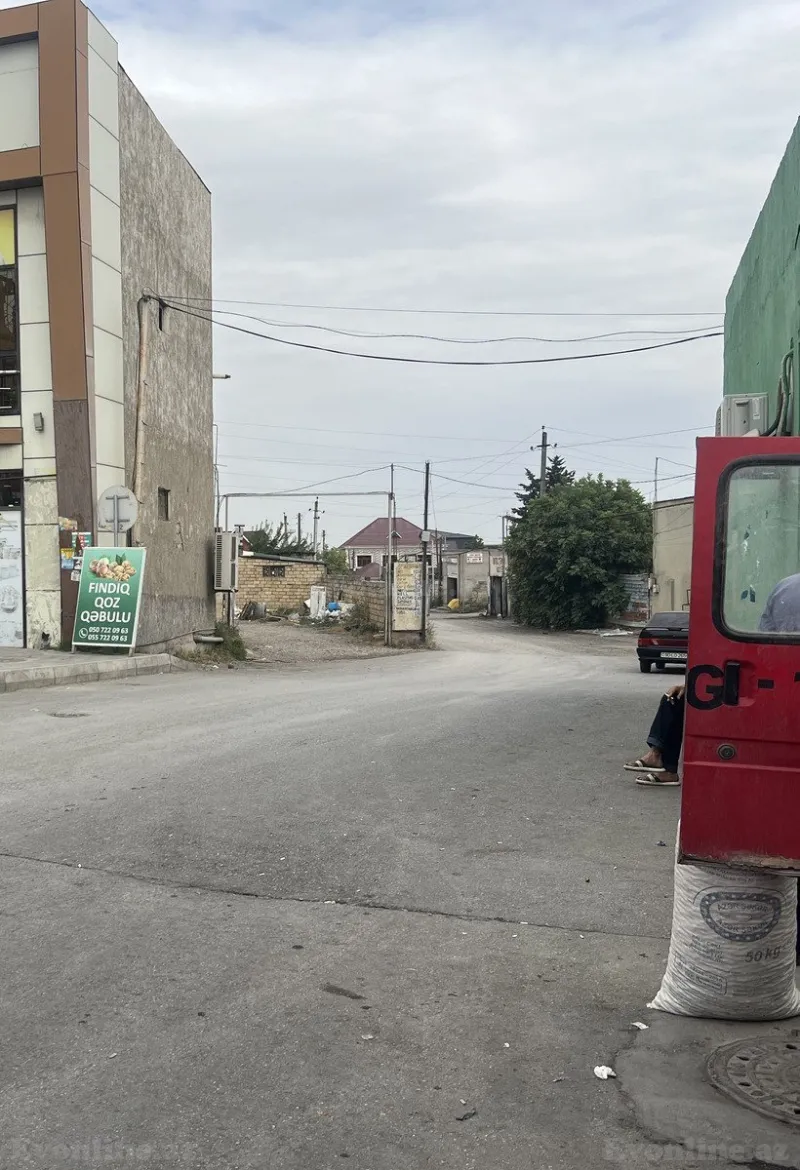 Obyekt 1600 m² Xaçmaz Satılır