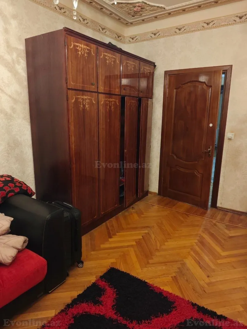 Kirayə verilir 5 otaqlı Mənzil Köhnə tikili 100 m² 4-cü mikrorayon - şəkil 2