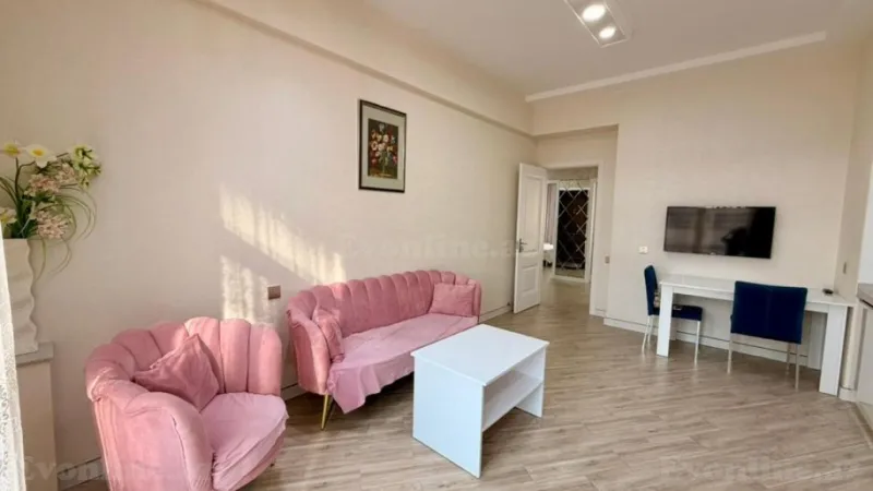 Kirayə verilir 2 otaqlı Mənzil Yeni tikili 100 m² Xətai r.