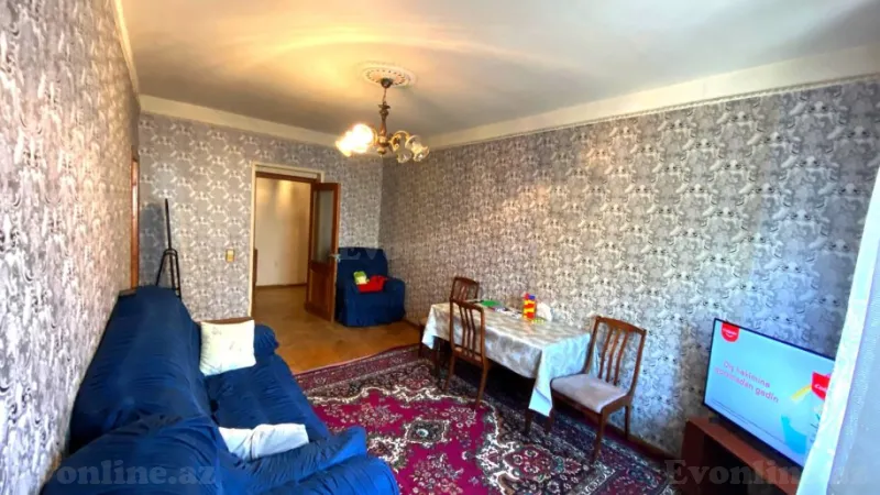 Satılır 4 otaqlı Mənzil Köhnə tikili 100 m² Səbail r. - şəkil 2