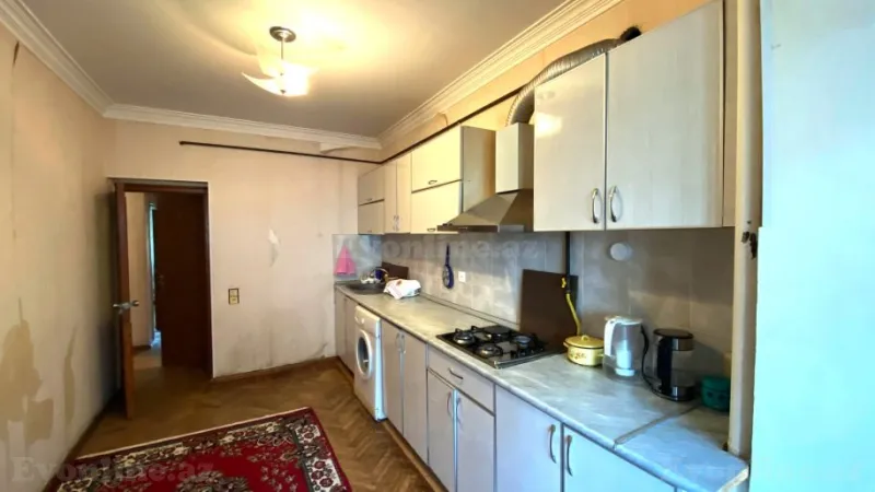 Satılır 4 otaqlı Mənzil Köhnə tikili 100 m² Səbail r. - şəkil 13