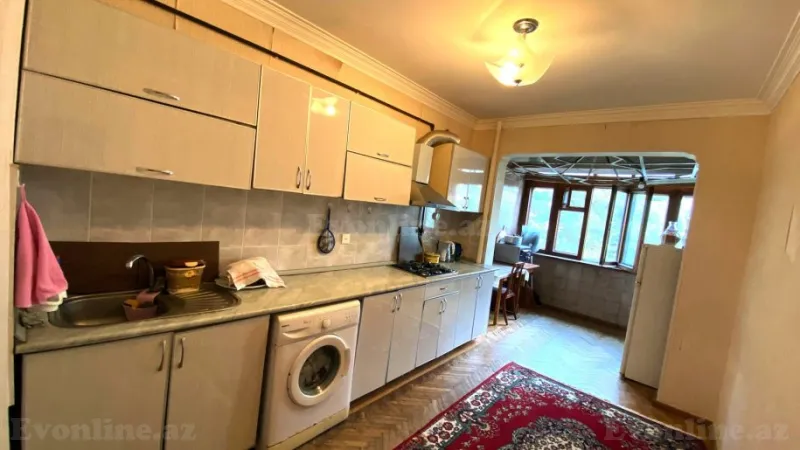 Satılır 4 otaqlı Mənzil Köhnə tikili 100 m² Səbail r. - şəkil 14