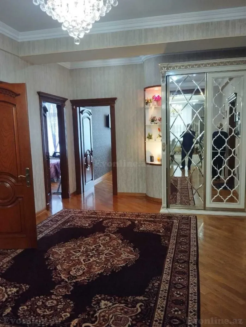 Satılır 3 otaqlı Mənzil Yeni tikili 130 m² 8 Noyabr m. - şəkil 11