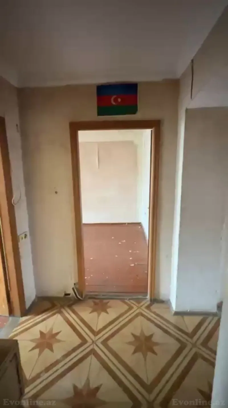 Satılır 3 otaqlı Mənzil Köhnə tikili 65 m² Xalqlar Dostluğu m.