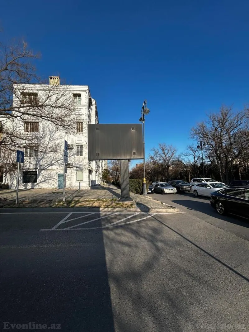 Satılır 3 otaqlı Mənzil Köhnə tikili 65 m² Nəsimi r. - şəkil 2