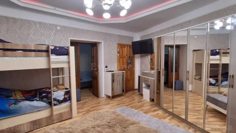 Satılır 2 otaqlı Mənzil Köhnə tikili 63 m² İçərişəhər m. - şəkil 21