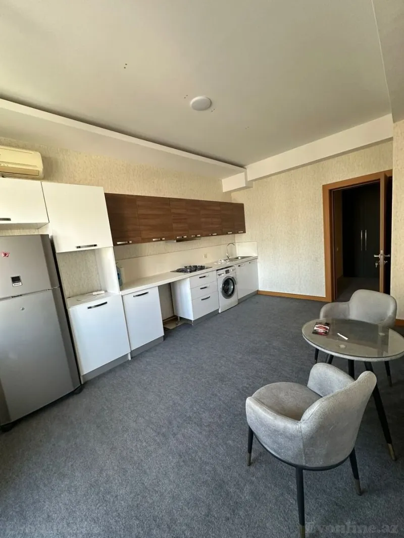 Kirayə verilir 3 otaqlı Mənzil Yeni tikili 131 m² Gənclik m. - şəkil 12