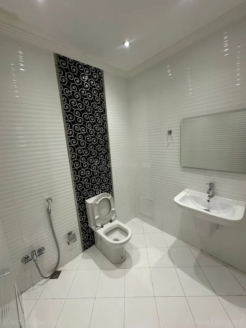 Kirayə verilir 3 otaqlı Mənzil Yeni tikili 131 m² Gənclik m. - şəkil 13