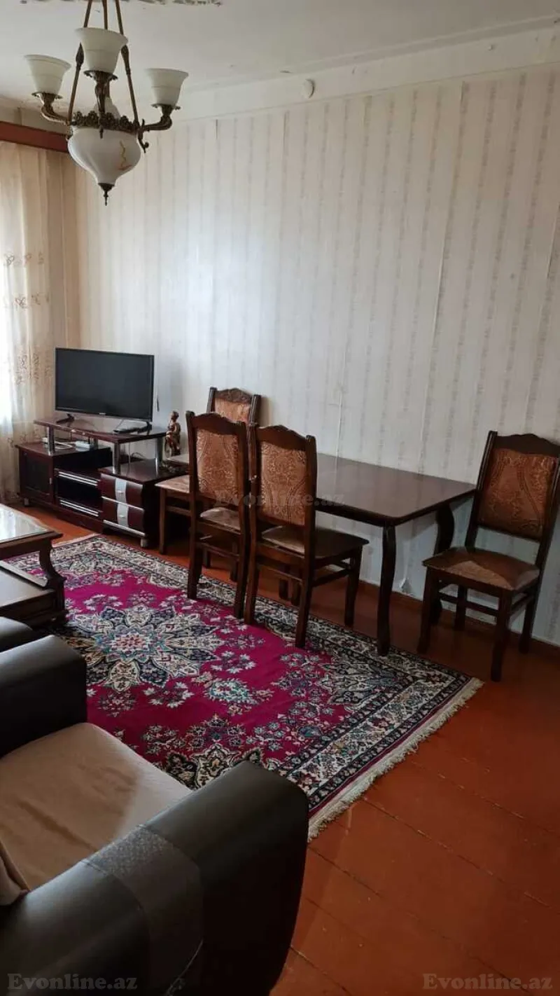 Kirayə verilir 2 otaqlı Mənzil Köhnə tikili 65 m² Əhmədli