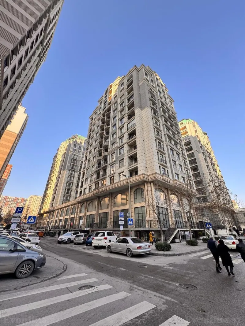 Kirayə verilir 2 otaqlı Mənzil Yeni tikili 80 m² Nəsimi r.