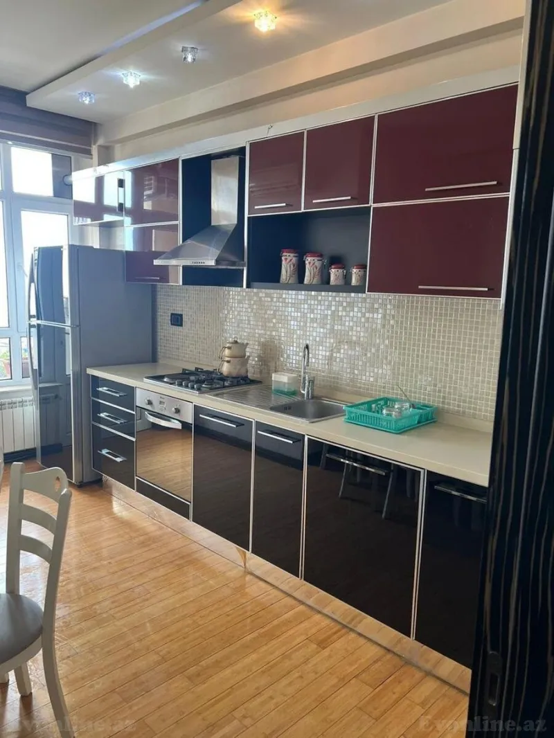 Kirayə verilir 2 otaqlı Mənzil Yeni tikili 85 m² Xətai m. - şəkil 3