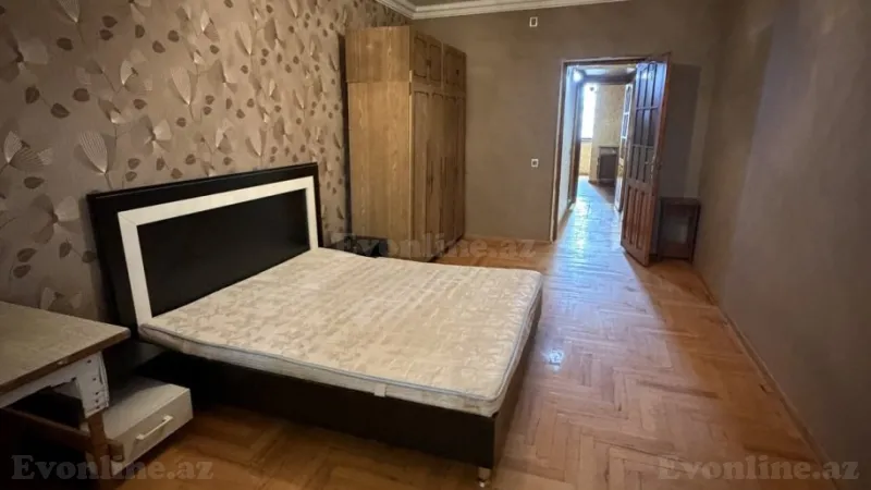 Satılır 2 otaqlı Mənzil Köhnə tikili 65 m² 4-cü mikrorayon - şəkil 2