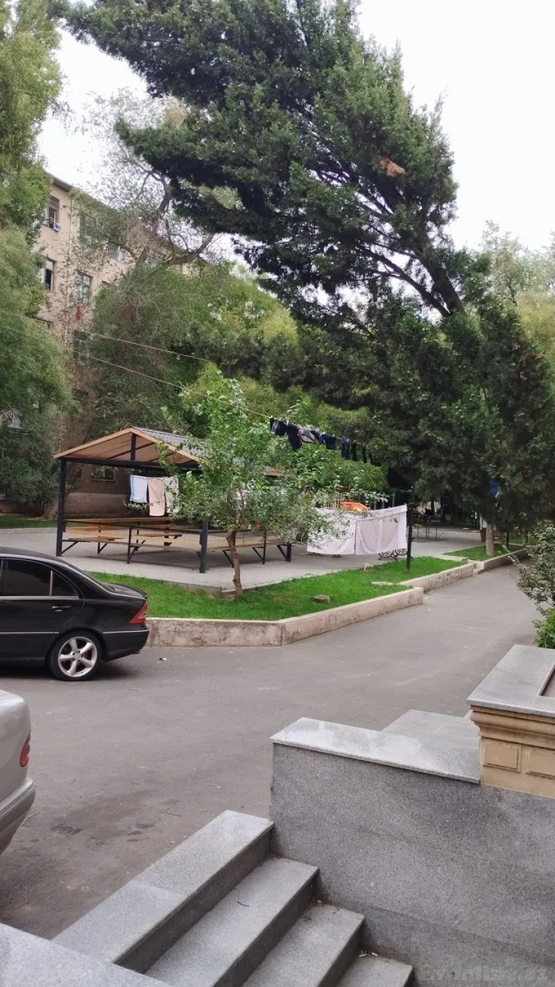 Satılır 3 otaqlı Mənzil Köhnə tikili 70 m² 3-cü mikrorayon - şəkil 2