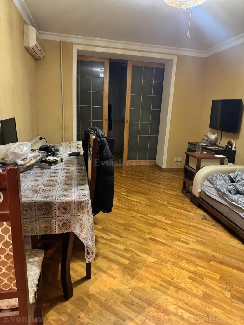 Satılır 2 otaqlı Mənzil Köhnə tikili 55 m² Yasamal