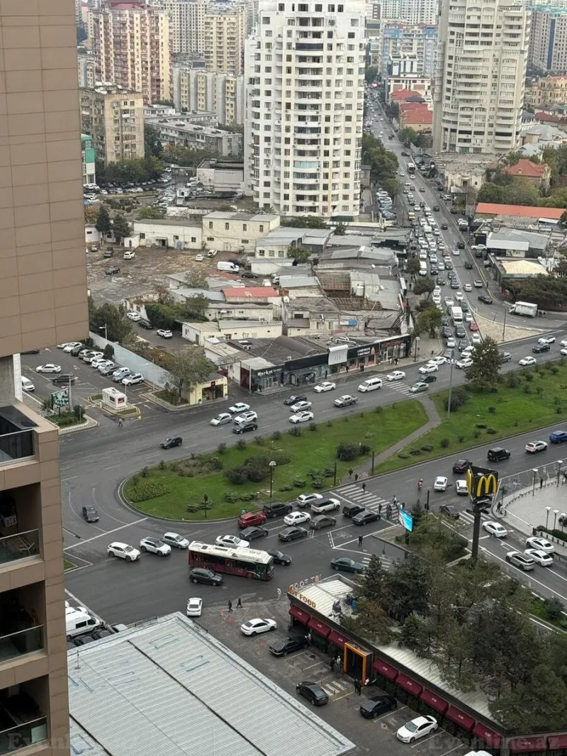 Satılır 3 otaqlı Mənzil Yeni tikili 148 m² 8 Noyabr m. - şəkil 6