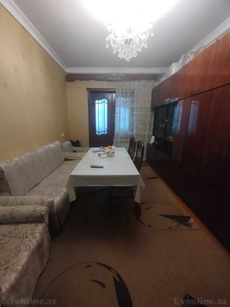 Satılır 4 otaqlı Mənzil Köhnə tikili 220 m² Yasamal