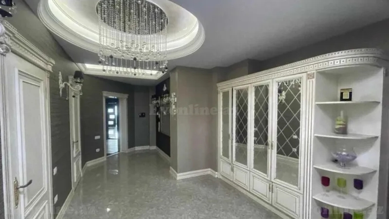 Satılır 4 otaqlı Mənzil Yeni tikili 210 m² Nizami m.
