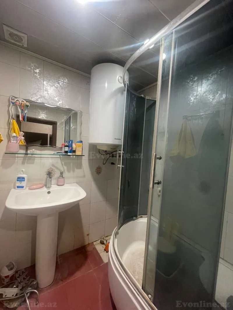 Kirayə verilir 2 otaqlı Mənzil Köhnə tikili 55 m² Həzi Aslanov m. - şəkil 6