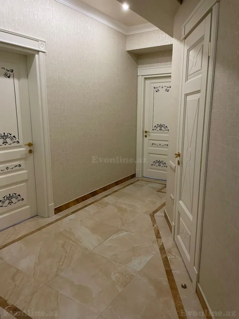 Kirayə verilir 6 otaqlı Mənzil Yeni tikili 250 m² Yasamal - şəkil 8