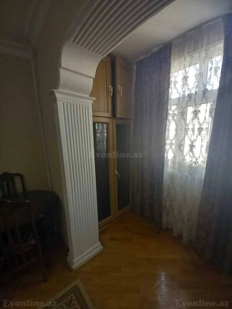 Satılır 1 otaqlı Mənzil Köhnə tikili 45 m² 8-ci mikrorayon - şəkil 2