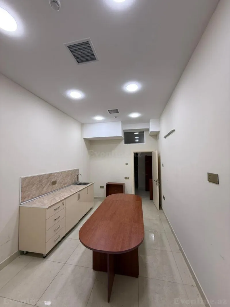 Kirayə verilir Ofis 150 m² Nəsimi r. - şəkil 4