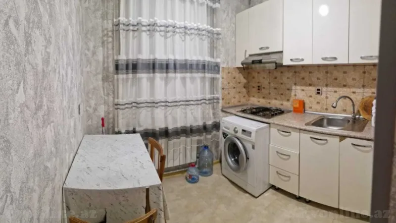 Kirayə verilir 2 otaqlı Mənzil Köhnə tikili 69 m² Gənclik m.