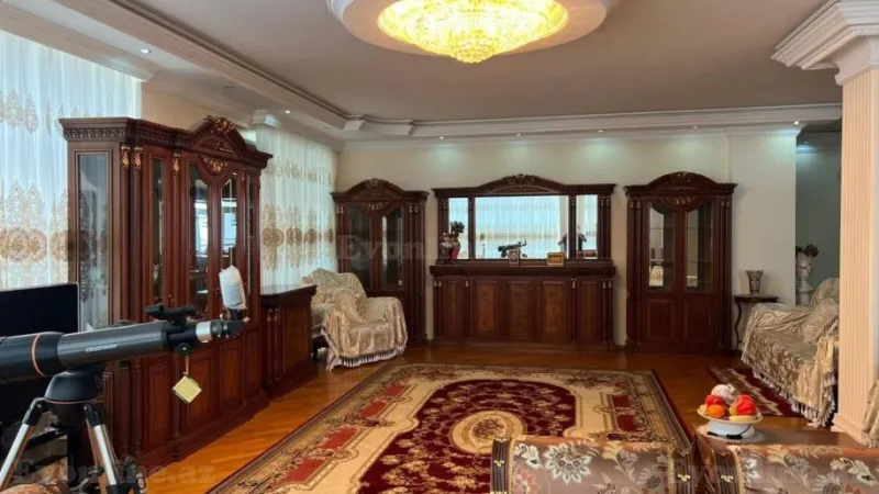 Satılır 4 otaqlı Mənzil Yeni tikili 163 m² Elmlər Akademiyası m. - şəkil 2