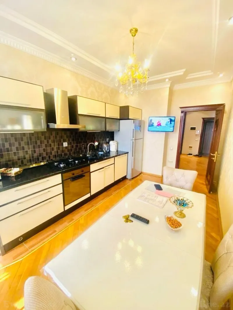 Kirayə verilir 2 otaqlı Mənzil Yeni tikili 100 m² 3-cü mikrorayon - şəkil 8