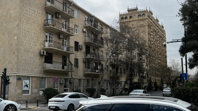 Kirayə verilir 3 otaqlı Mənzil Köhnə tikili 75 m² 28 May m.