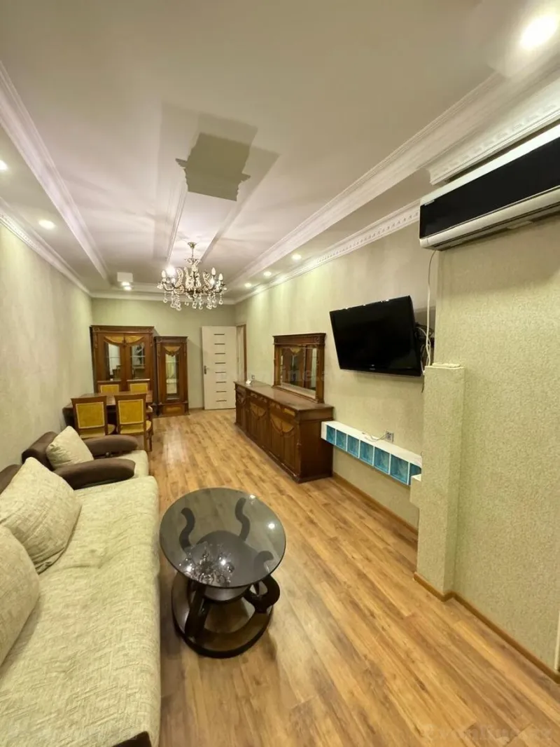 Kirayə verilir 2 otaqlı Mənzil Yeni tikili 100 m² 7-ci mikrorayon