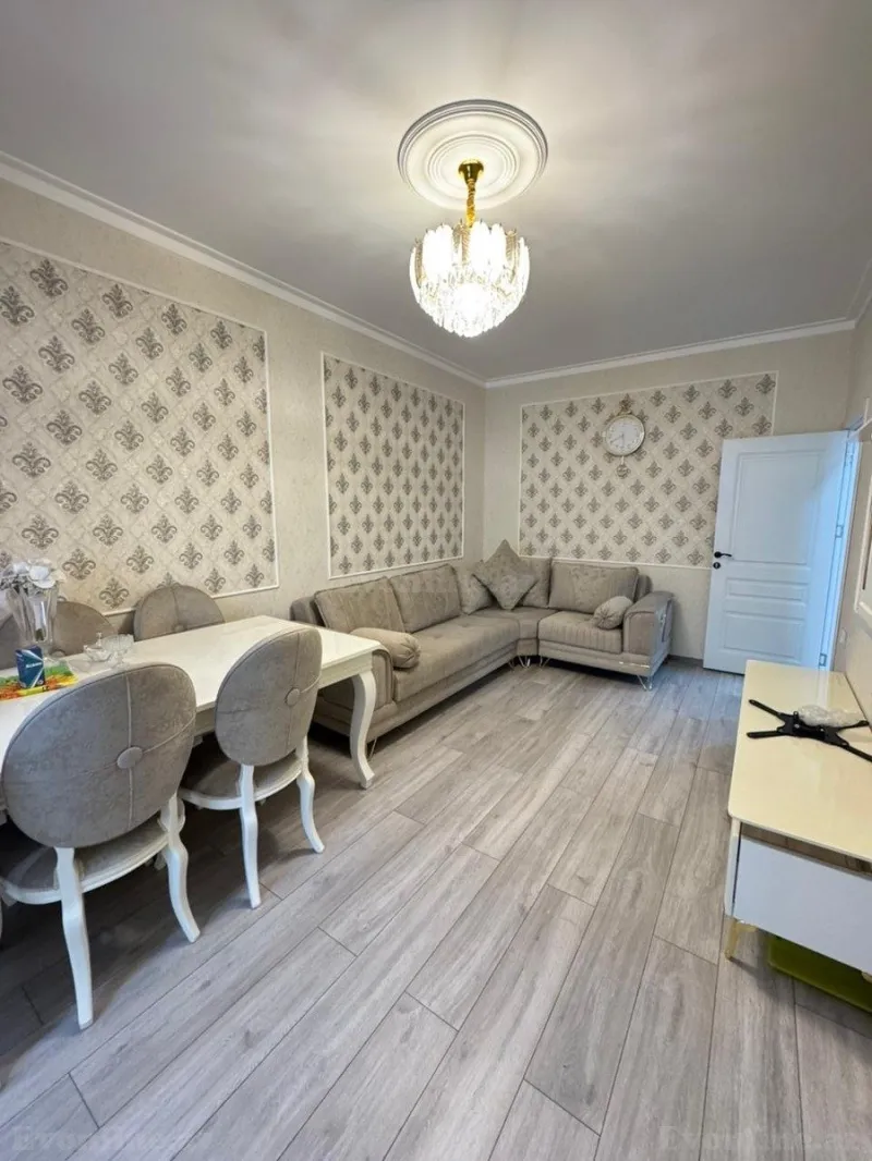 Satılır 2 otaqlı Mənzil Köhnə tikili 65 m² Xətai r. - şəkil 3