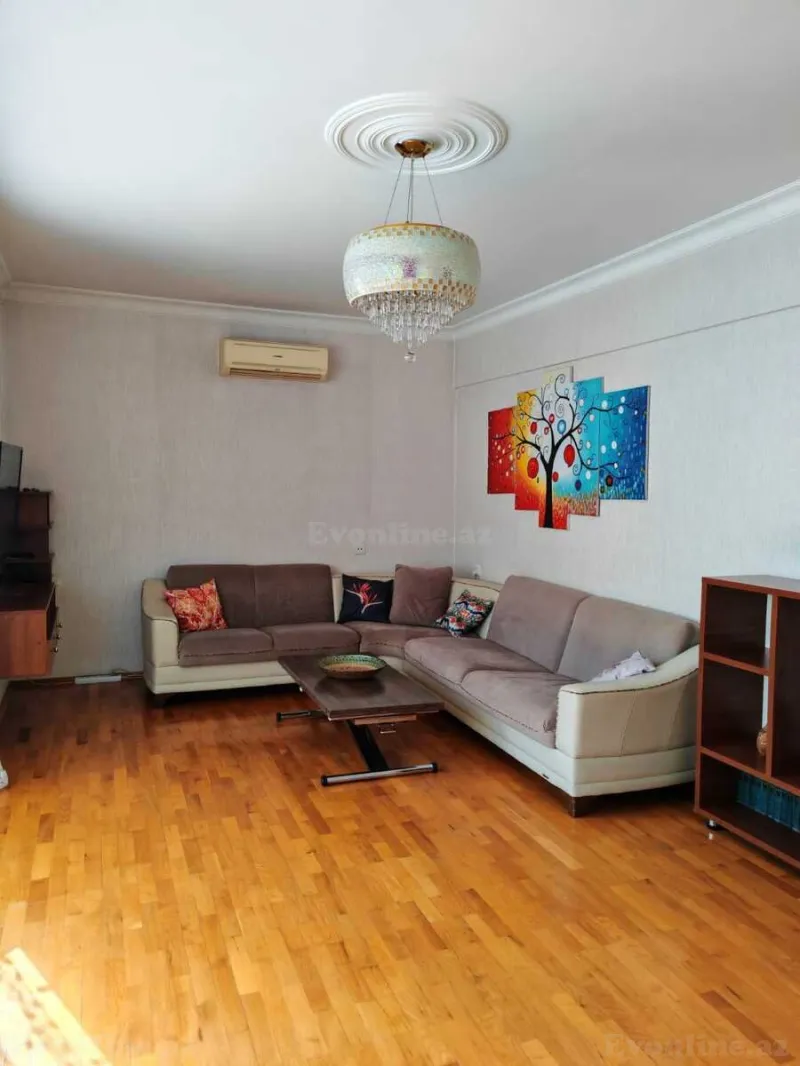 Kirayə verilir 3 otaqlı Mənzil Yeni tikili 80 m² Xətai m.