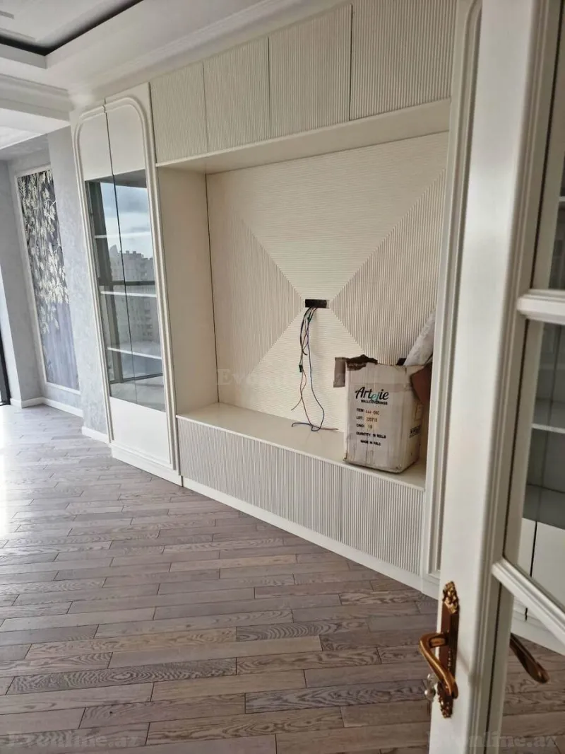 Satılır 4 otaqlı Mənzil Yeni tikili 201 m² Elmlər Akademiyası m. - şəkil 7