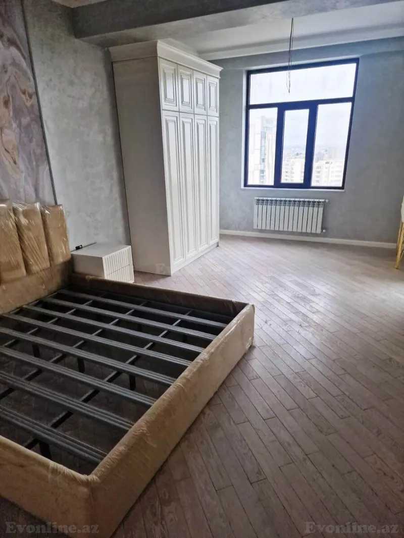 Satılır 4 otaqlı Mənzil Yeni tikili 201 m² Elmlər Akademiyası m. - şəkil 10