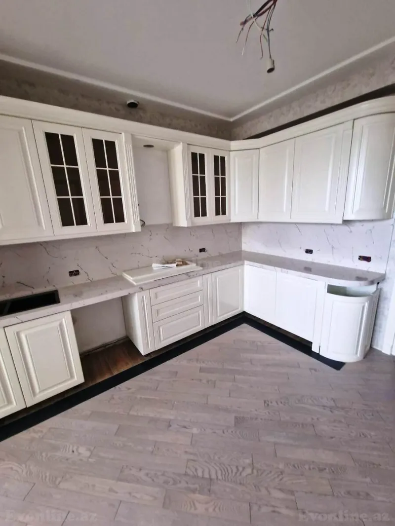 Satılır 4 otaqlı Mənzil Yeni tikili 201 m² Elmlər Akademiyası m. - şəkil 12