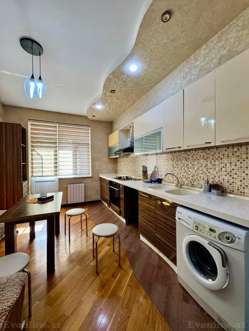 Kirayə verilir 3 otaqlı Mənzil Yeni tikili 125 m² İnşaatçılar m. - şəkil 6