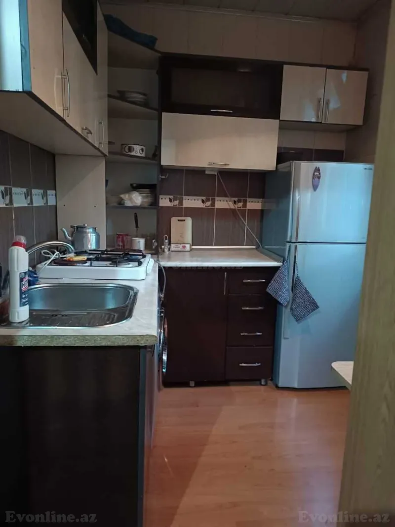 Kirayə verilir 1 otaqlı Mənzil Köhnə tikili 40 m² 1-ci mikrorayon