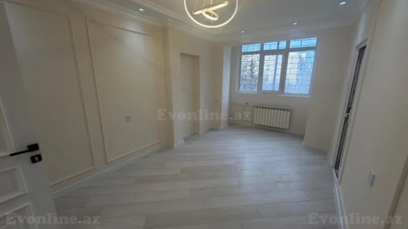 Satılır 4 otaqlı Mənzil Köhnə tikili 110 m² Xalqlar Dostluğu m. - şəkil 2