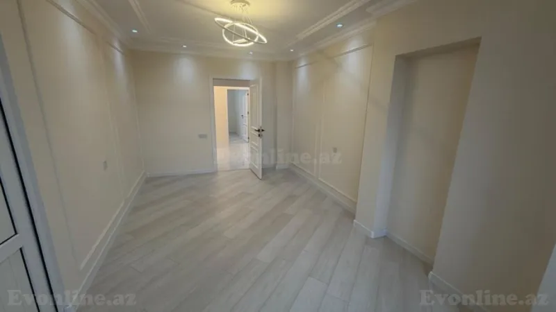 Satılır 4 otaqlı Mənzil Köhnə tikili 110 m² Xalqlar Dostluğu m. - şəkil 3