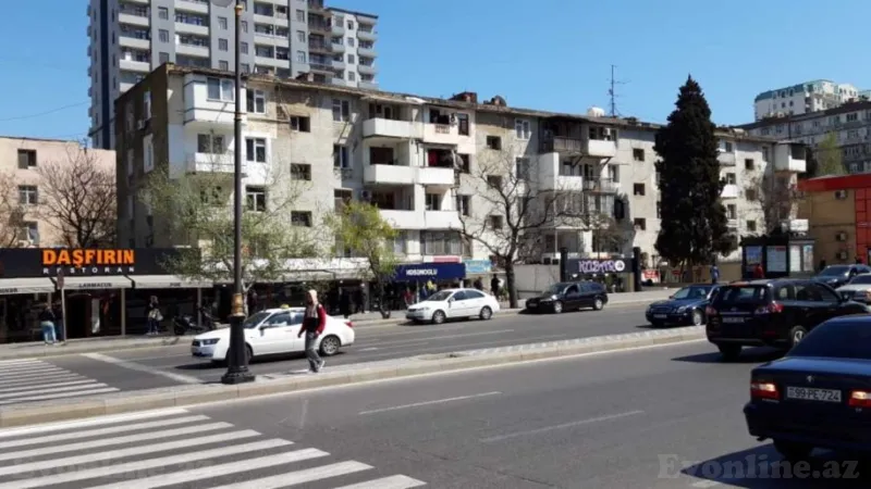 Bakı, Yasamal r., İnşaatçılar m.da 3 otaqlı ofis kirayə verilir